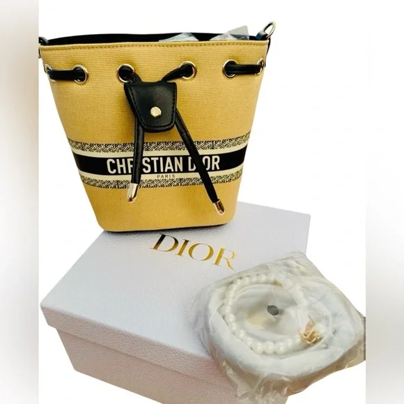 Christian Dior Beige Canvas Bucket Bag with Pearl Charm - Picture 4 of 11